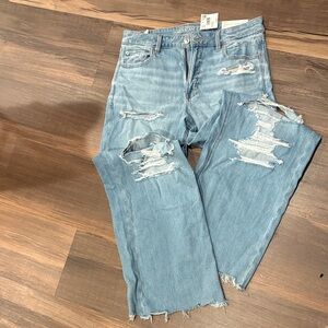 American Eagle | Distressed Light Blue Jeans